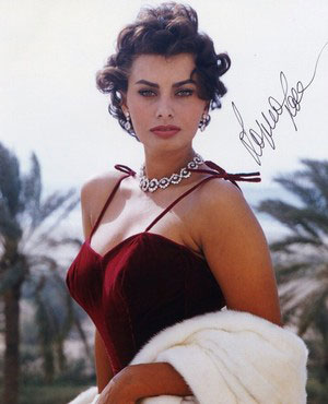 Sophia-Loren-What-a-woman-actress-age-style-beauty-ingolden.gr