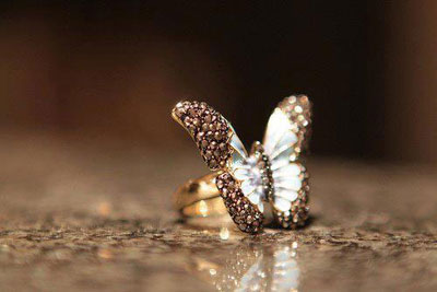 h-aksia-sou-sa-diamanti-ingolden.gr-butterfly-diamonds