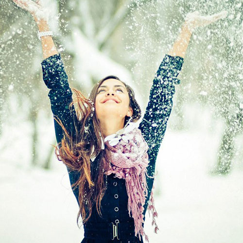 cold-hands-happiness-smile-quotes-ingolde.gr-gold-genlte